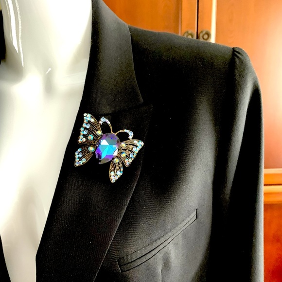 Large shiny blue crystal butterfly brooch pin back - Picture 12 of 13